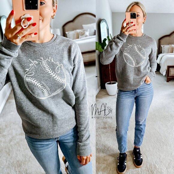 Game Day Oversized Graphic Sweatshirt - Picture 3 of 4